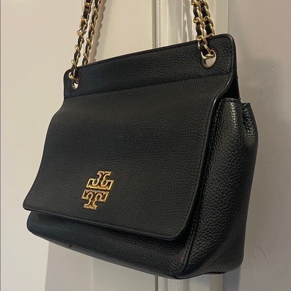 Tory Burch Black Shoulder Bag with Gold Chain - Picture 2 of 7